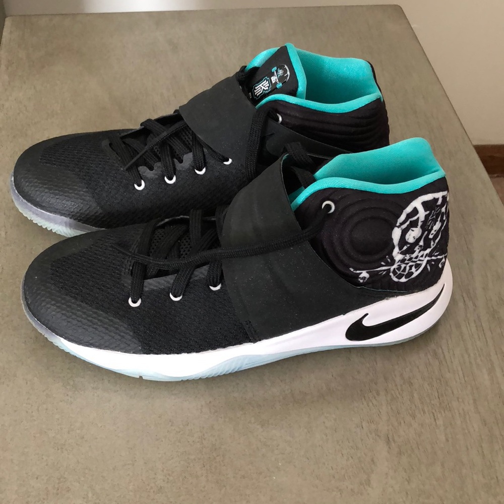 Basketball shoes Kyrie’s